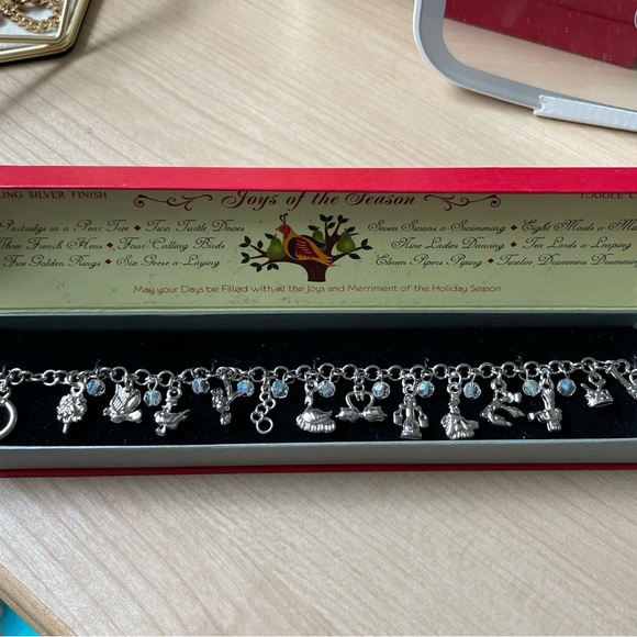 12 Days of Christmas Charm Bracelet - Picture 2 of 2